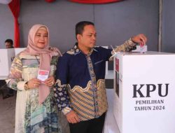 Pj Wali Kota Tangerang Bersama Sekda Gunakan Hak Suaranya