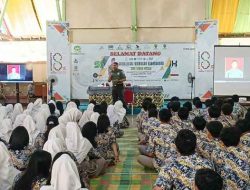 Dandim Gresik Berikan Wawasan Kebangsaan kepada Siswa SMA Semen Gresik