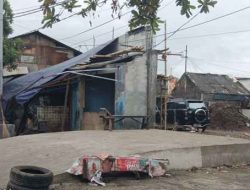 Bangunan Indrit Diduga Sumbat Saluran Air, Warga Tuntut Pembongkaran