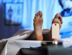 Aktor Komedi Preman Pensiun, Encuy, Ditemukan Tewas Gantung Diri di Garut