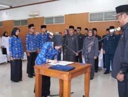 Pengambilan Sumpah dan Penyerahan Petikan SK PNS dan CPNS, Bupati Sukabumi Tekankan Tugas Pengabdian