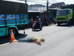 Tabrakan Sesama Motor, 1 Orang Tewas Terlindas Truk di Menganti