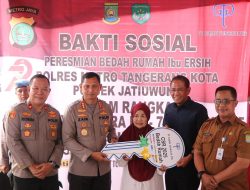 Sambut Hari Bhayangkara ke-79, Kapolres Serahkan Kunci Bedah Rumah Warga Jatiuwung