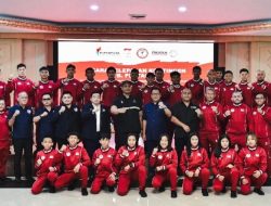 Menpora Lepas 17 Atlet MMA Indonesia Berlaga di Kejuaraan Dunia