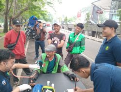 Hari Bhayangkara ke-79, Polisi Layani Pemeriksaan Kesehatan Ratusan Pengemudi Ojek Online di Kota Tangerang