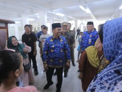 Wali Kota Door to Door Ajak Pedagang Mulai Tempati Kios Baru di Pasar Anyar