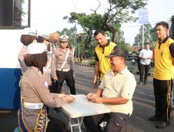 Polres Metro Tangerang Kota Bersama Pemkot Tangerang Gelar Car Free Day dan Pelayanan Terpadu di Tugu Adipura