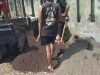 Perbaikan Tak Kunjung Datang, Warga Kampung Genteng Ambil Alih Perbaiki Jalan Lingkungan