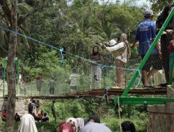 Bupati Sukabumi Resmikan Jembatan Gantung Leuwi Sintok, Warga Cimanggu Bersuka Cita