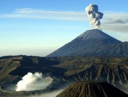 TNBTS Selidiki Aktivitas Paralayang Ilegal di Kawasan Sakral Gunung Bromo