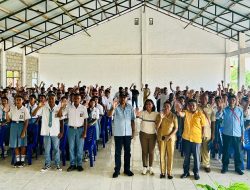 Ketua Fraksi Golkar MPR RI Melchias Markus Mekeng Sosialisasikan Empat Pilar di SMA Negeri 1 Soa Kabupaten Ngada