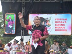 Ribuan Warga Sleman Tumpah Ruah Hadiri Festival Budaya Lereng Merapi