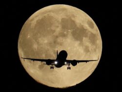 Fenomena Langka: Bulan Purnama Raksasa Siap Terangi Langit Indonesia pada 5 November 2025