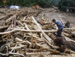 Diduga Picu Banjir di Sumatera, Kementerian LH Hentikan Aktivitas Delapan Perusahaan