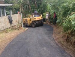 Warga Kampung Cipasung Sambut Antusias Perbaikan Jalan Desa Gunung Endut