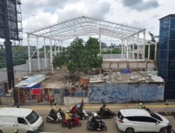 Bangunan Baja Disegel Aktivitas Tetap Jalan, Dugaan Lemahnya Penegakan Aturan di Jakbar