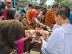 Wali Kota Jakbar Apresiasi Pindapata Vihara Metta: Simbol Harmoni Masyarakat yang Inklusif