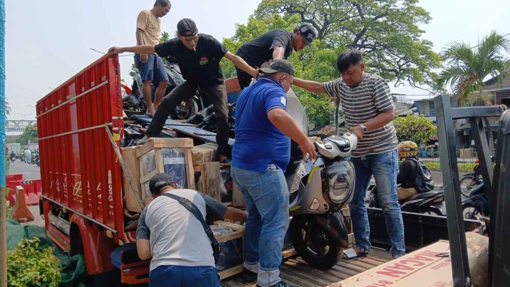 Pengiriman 12 Unit Motor Diduga Hasil Kejahatan ke Sumatera Digagalkan Polsek Tambora